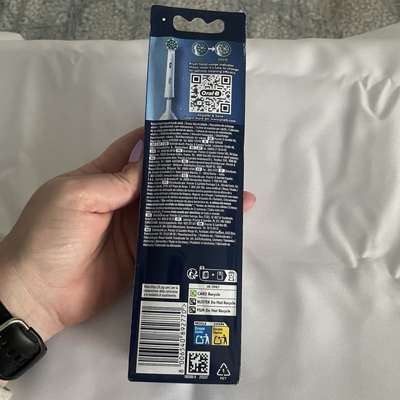 NEW Oral-B Pro Cross Action Replacement Brush Heads White 8 XXL Pack Toothbrush - Picture 2 of 6